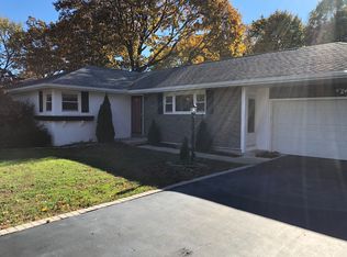42 Sea Cove Rd, Northport, NY 11768
