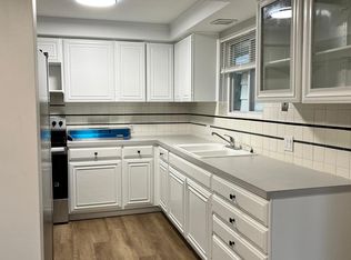 105 NE 180th St, Seattle, WA 98155