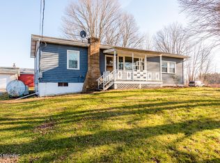 47311 72nd St, Watervliet, MI 49098