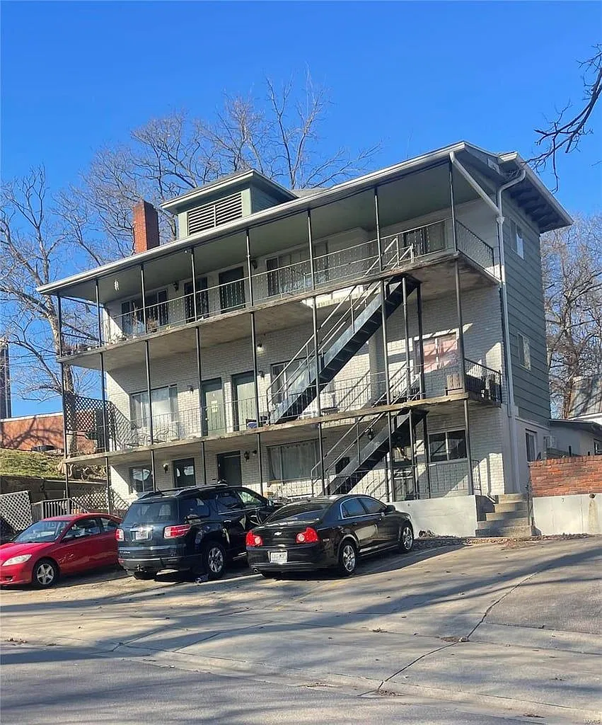 316 Independence St — Photo 1