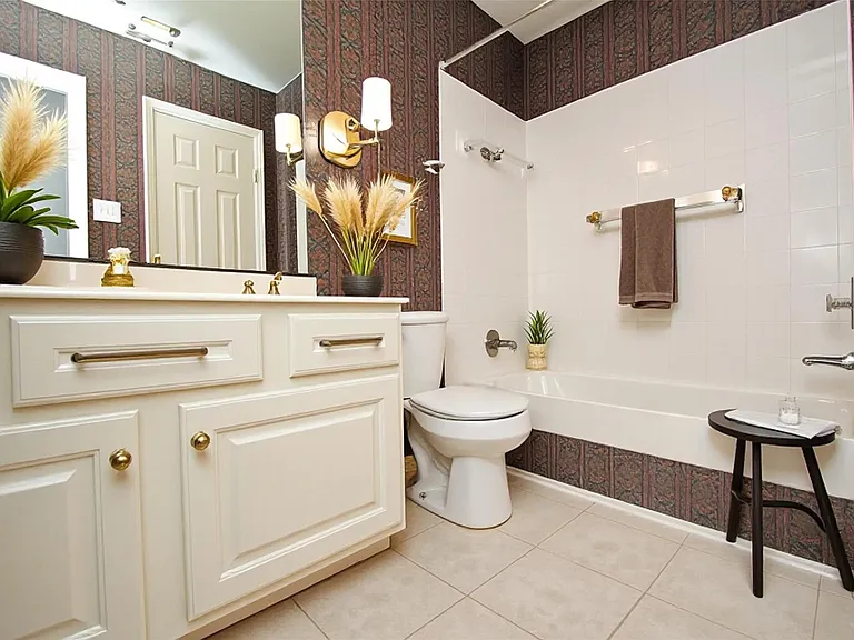 2111 Parkview Ln — Photo 22