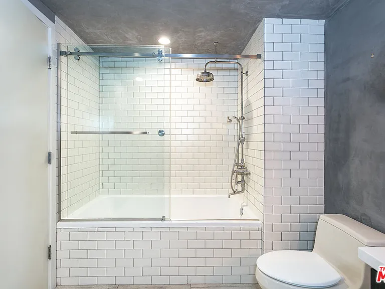 527 Molino St #202 — Photo 22