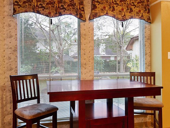 5th image of 1407 Bay Berry Ln