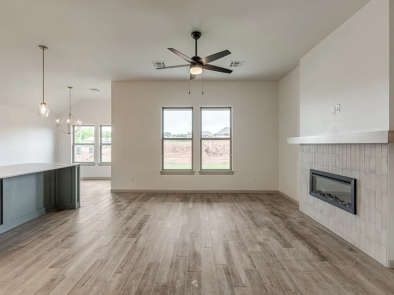 1103 Wisteria Way — Photo 28