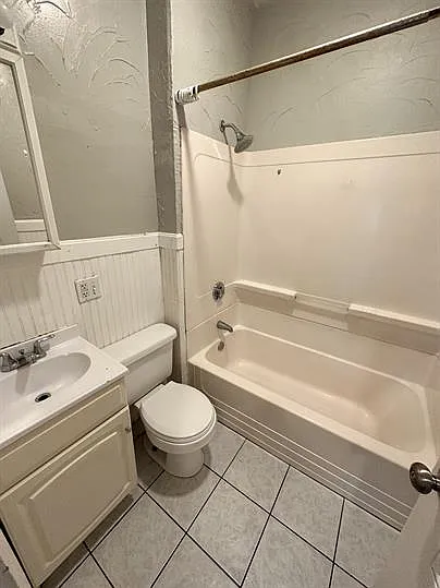 3 bed, 1300 sqft, $3,000 — Photo 4