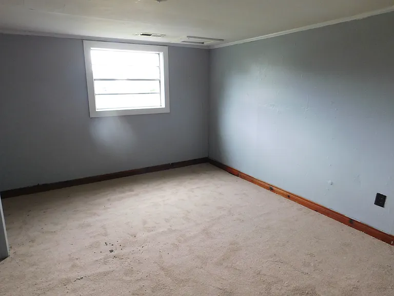 1213 Broad St — Photo 8