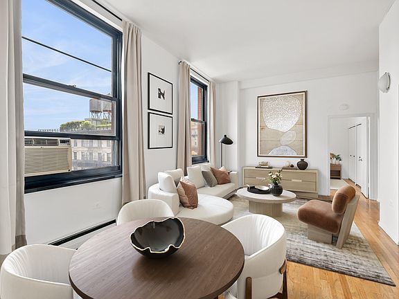 4th image of 250 Mercer St APT D901