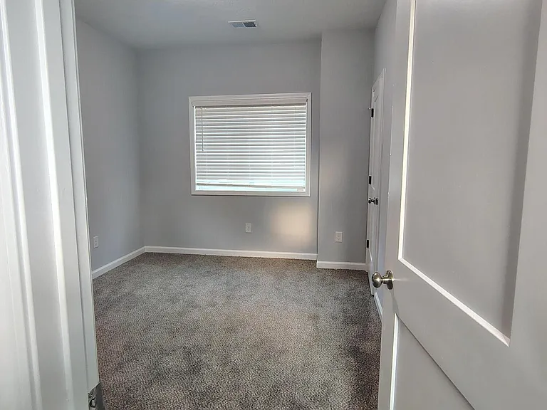 1061 Pinecrest Ave NW #B — Photo 13