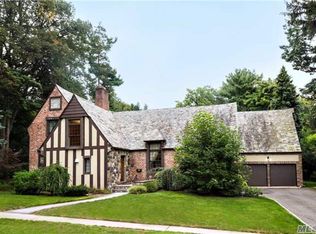 1 Dorset Rd, Great Neck, NY 11020