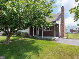 2 Silver Cir, Pasadena, MD
