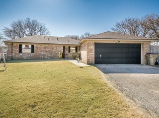 36 Hunsley Rd, Canyon, TX 79015
