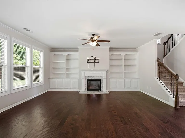 4910 Belcrest Way — Photo 11