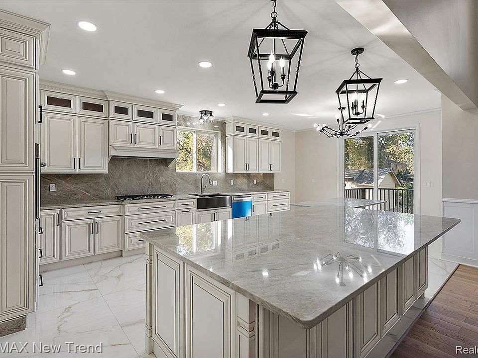 1683 Delta Dr, photo 13