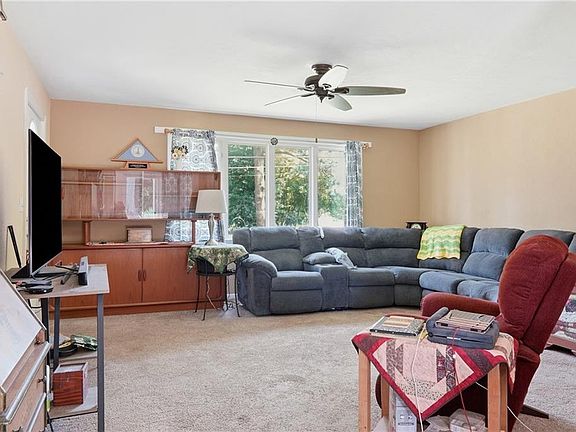 4th image of 1213 Rittman Rd