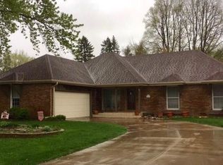 1113 Crestview Dr, Vermillion, SD 57069