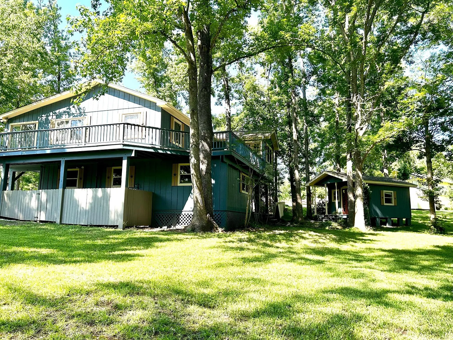 2 bed, 1.5 bath, 1090 sqft, $1,700 — Photo 4