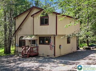456 Maxatawny Dr, Pocono Lake, PA 18347