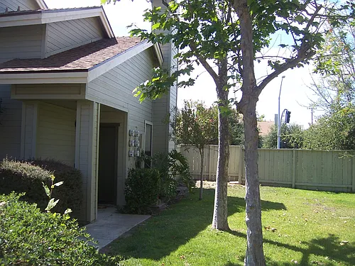 3644 Constellation Rd Photo 1