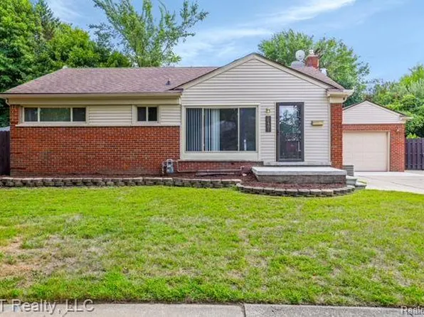 29481 W Chicago St, Livonia, MI 48150