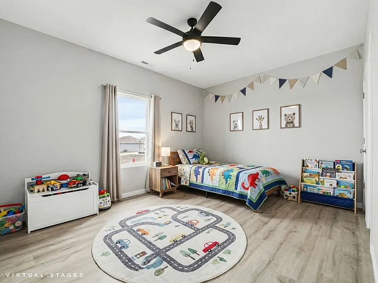 655 E Forest St — Photo 26