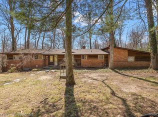 7300 Kingswood Dr, Bloomfield Hills, MI 48301