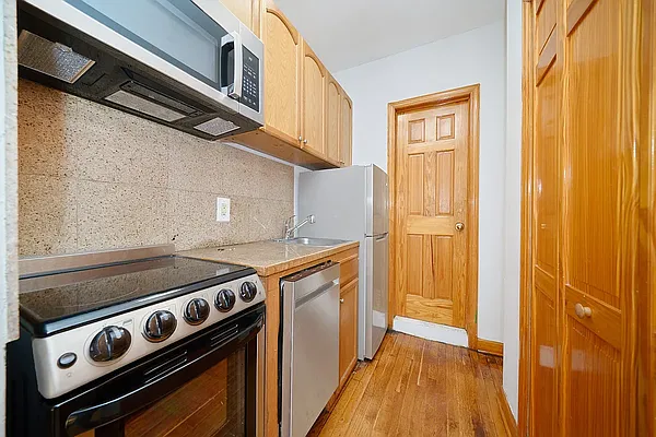 Rented by Living New York | media 12