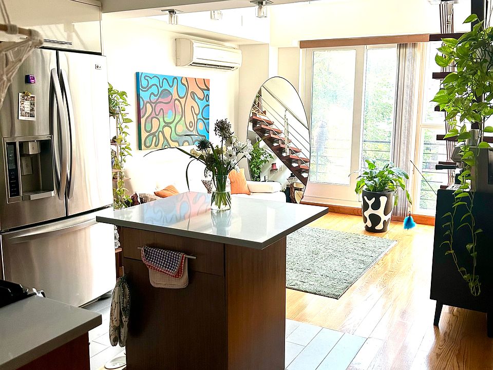 1st image of 606 Metropolitan Ave #4
