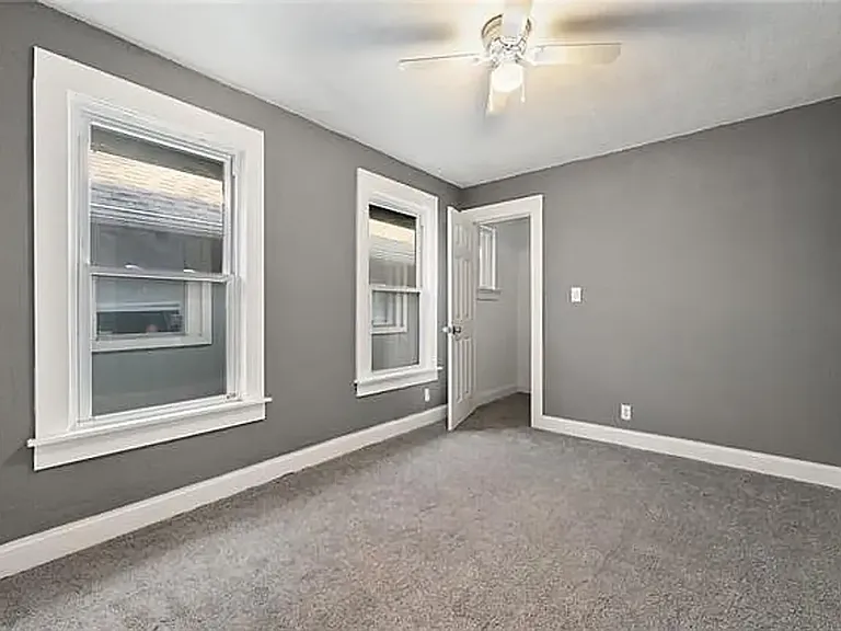 2614 Indiana Ave — Photo 17
