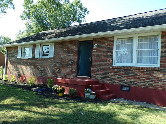 2nd image of 105 S Greenhill Rd