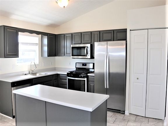 5th image of 531 Glen Oaks Dr