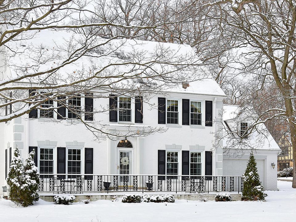 2nd image of 1045 Circle Dr