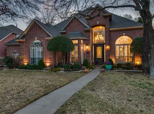 904 Shadow Ridge Dr, Highland Village, TX 75077