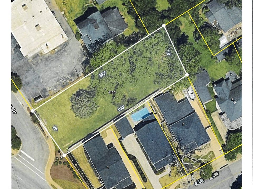 1st image of 1104 Metropolitan Dr