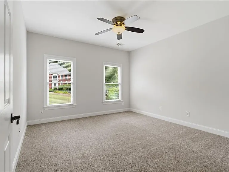 730 Rose Creek Cir — Photo 38