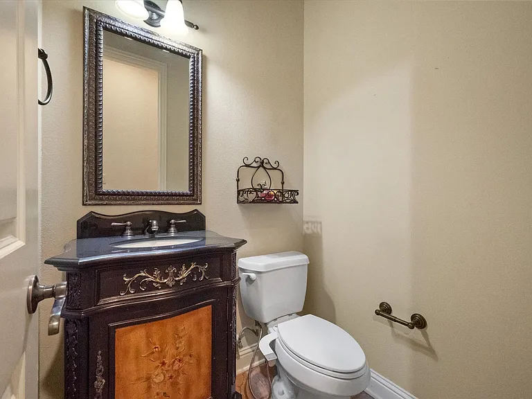 10941 Yorkshire Ln — Photo 18