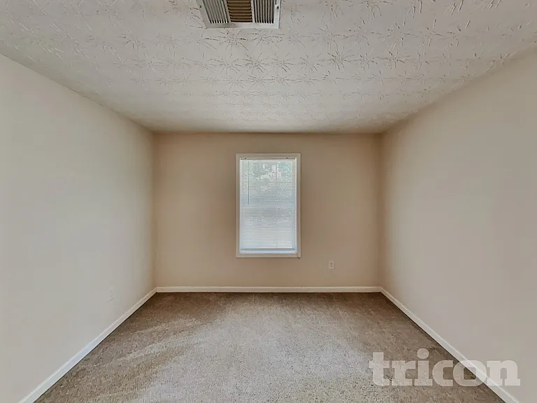 1024 Weatherwood Pl — Photo 6