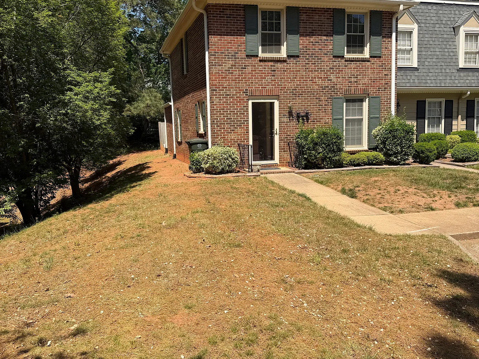 2 bed, 1.5 bath, 1263 sqft, $1,895 — Photo 2
