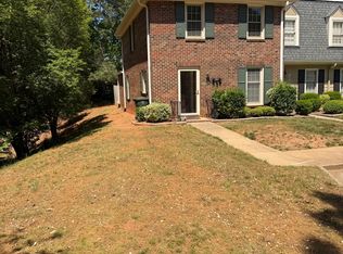 3132 Westbury Dr, Raleigh, NC 27607