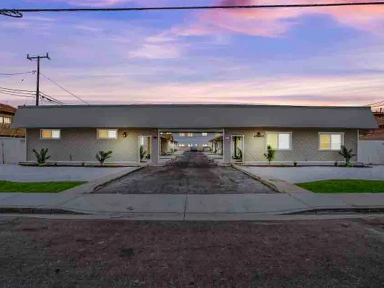 E Clara St — Photo 17