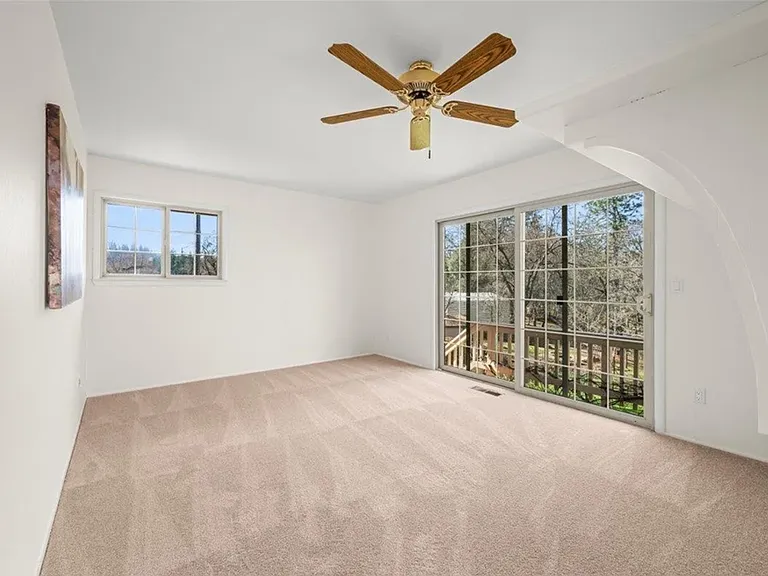 419 Greenwood Dr — Photo 17