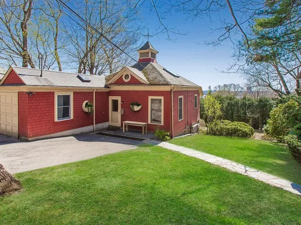 56 Colbourne Cres, Brookline, MA 02445