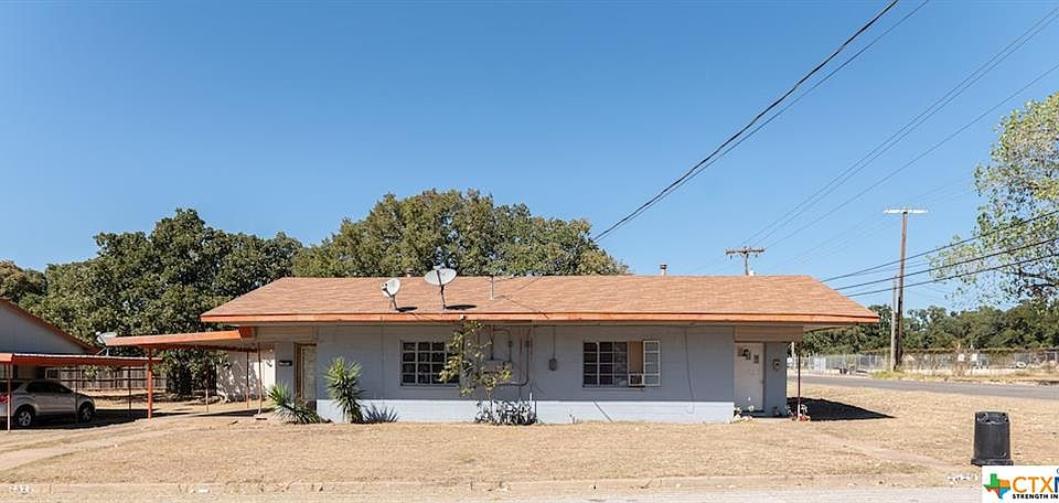 1st image of 2527-2529 Oak Dr