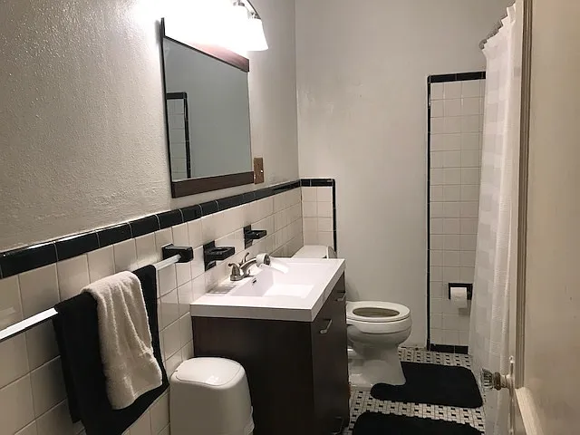 Main Bathroom