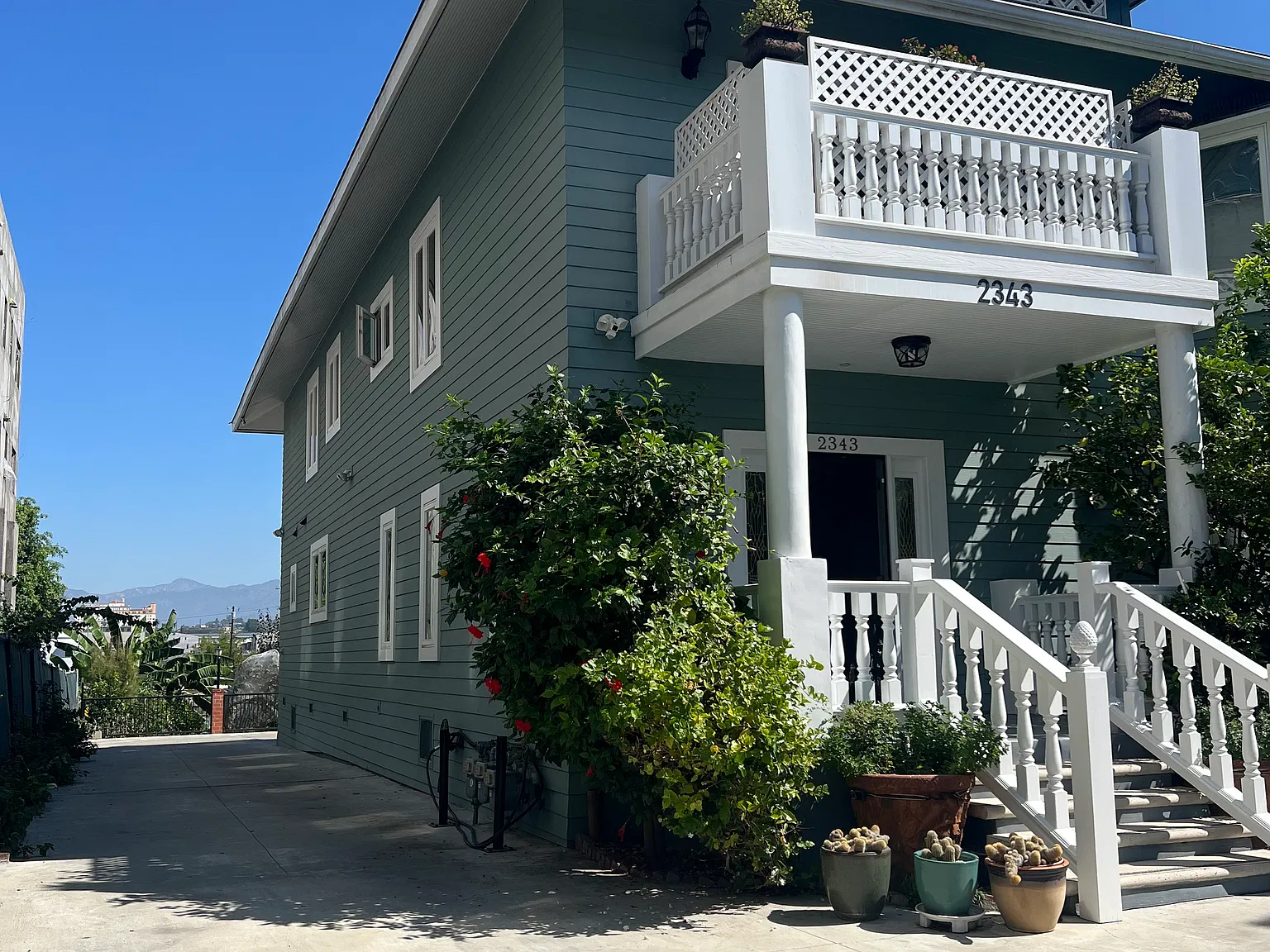 3 bed, 1800 sqft, $4,295 — Photo 3