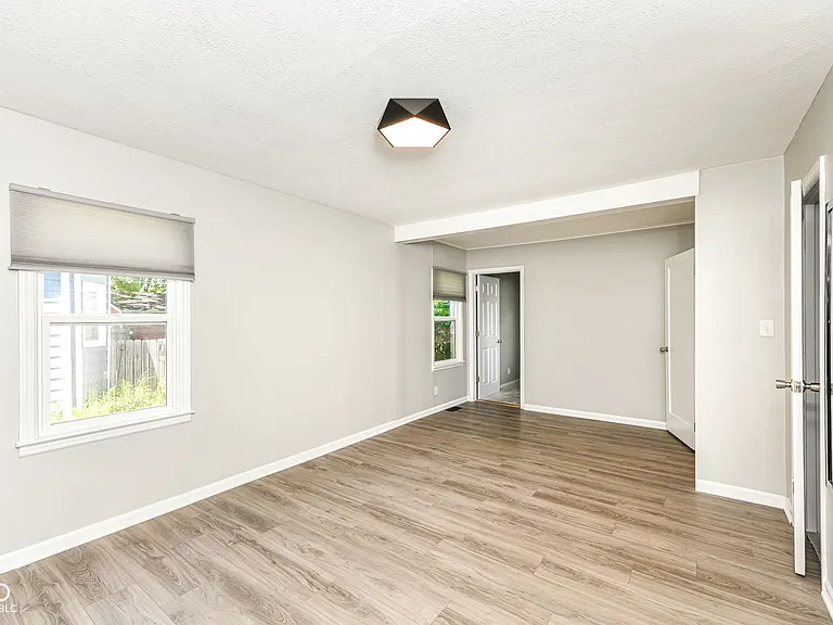 5301 Evanston Ave — Photo 17
