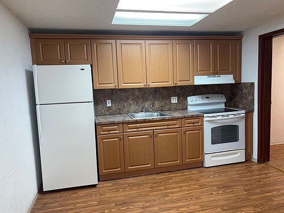 4th image of 10000-10163 S Nob Hill Cir #3-10027