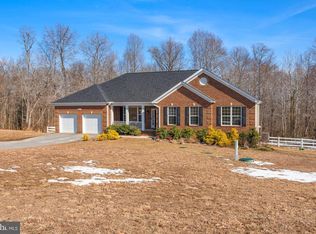 6880 S Zelkova Ct, La Plata, MD 20646
