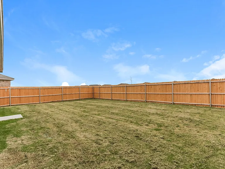 1727 Crossbill St — Photo 16