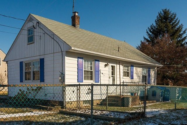 2nd image of 234 No 4 Ave