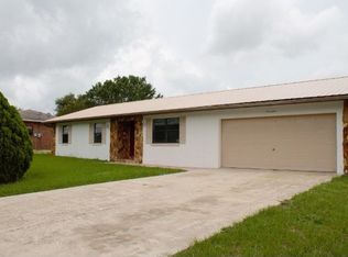 17 N Maryland Ave, Avon Park, FL 33825